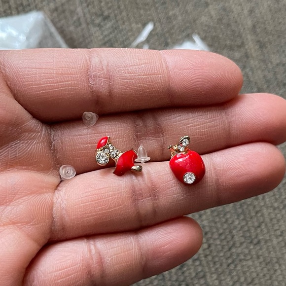 NWOT 1 Pair Women Fashion Lovely Apple Fruit Shape Stud Earrings Crystal - Picture 4 of 5